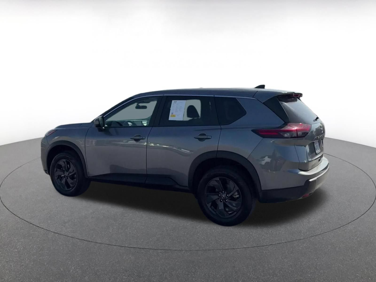Used 2026 Nissan Rogue SV AWD/4WD image 9