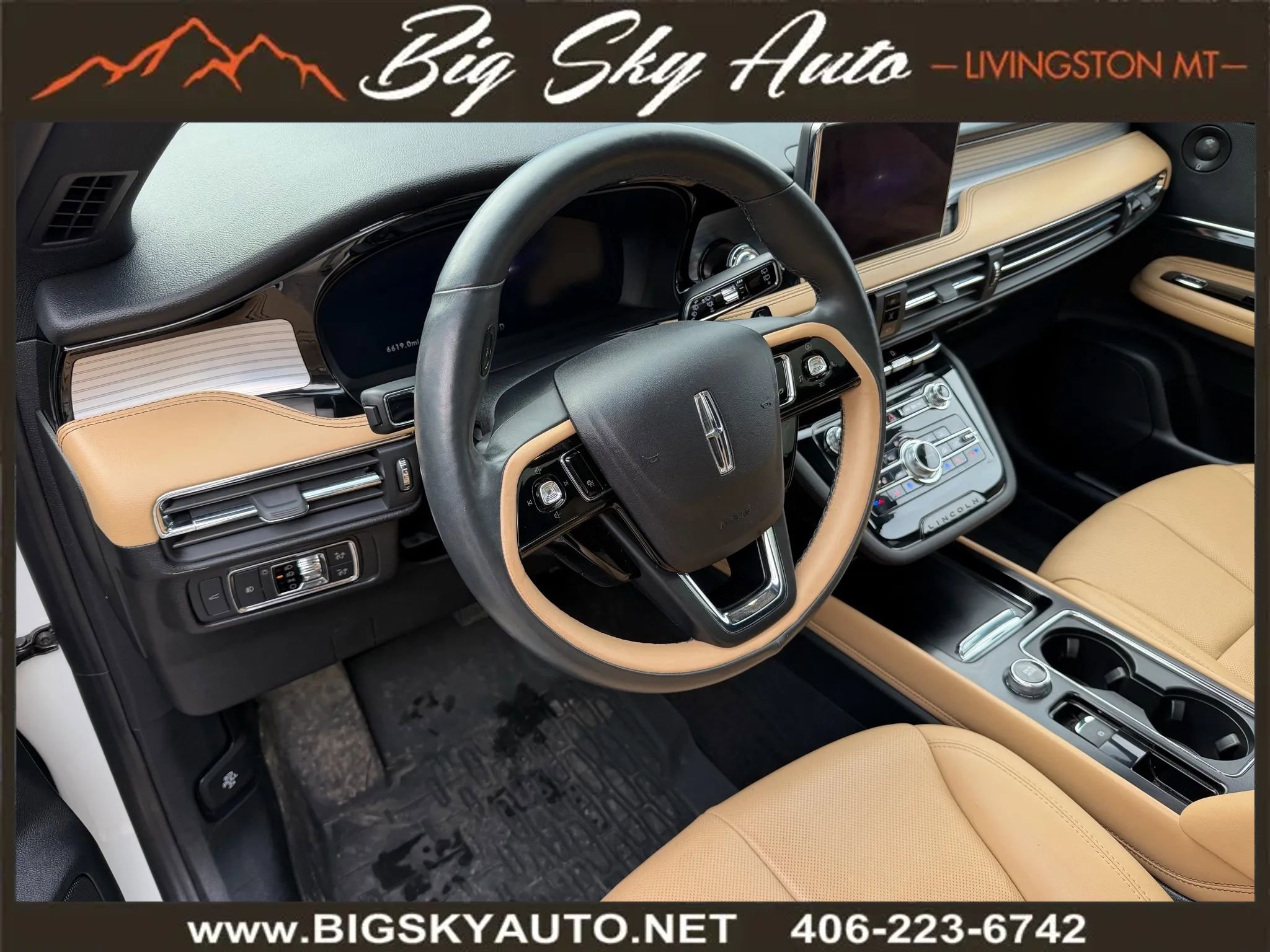 Used 2021 Lincoln Corsair Reserve w/ Equipment Group 201A image 13