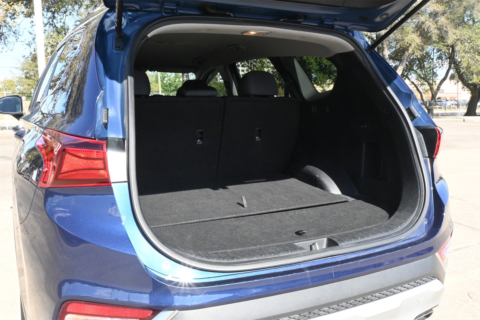 Used 2019 Hyundai Santa Fe SE image 21