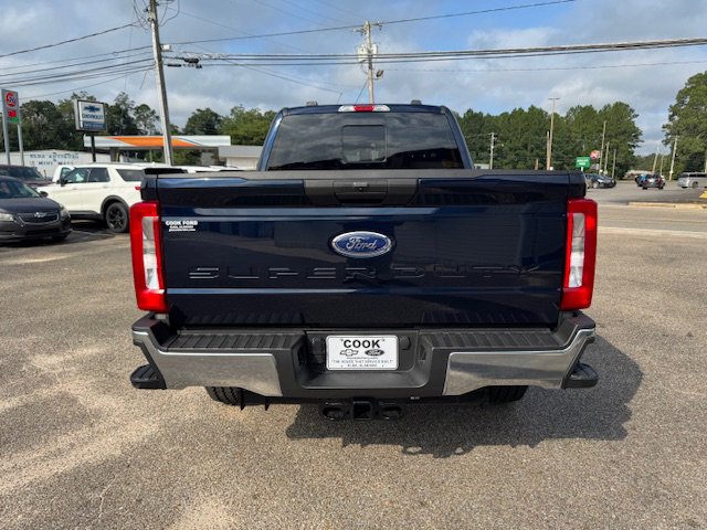 New 2025 Ford F250 4x4 Crew Cab Super Duty image 7