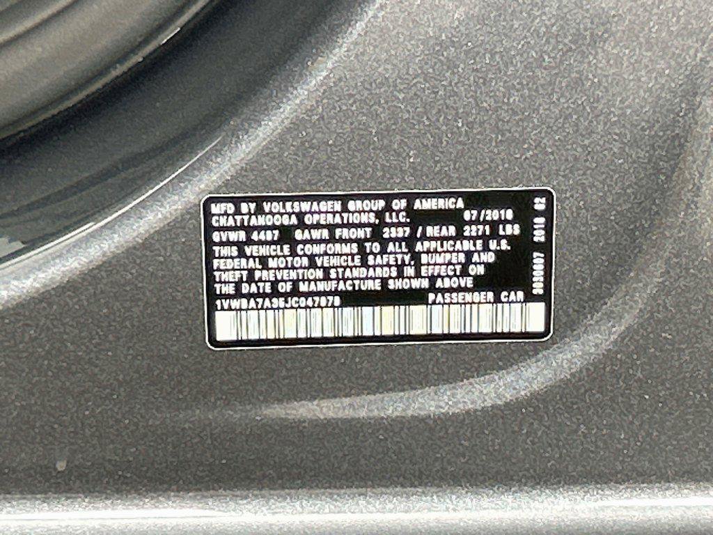 Used 2018 Volkswagen Passat 2.0T SE FWD image 32