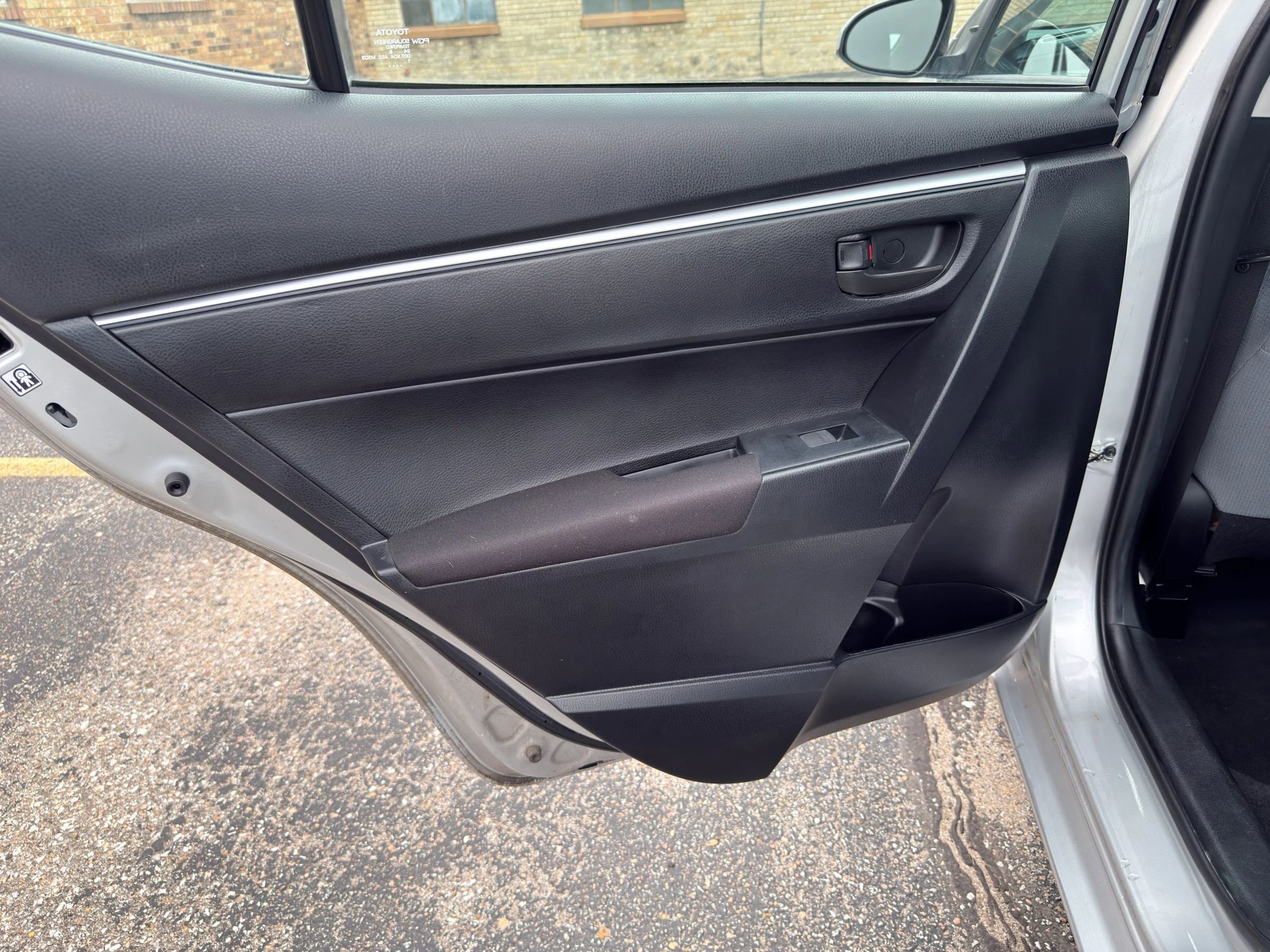 Used 2016 Toyota Corolla L FWD image 24