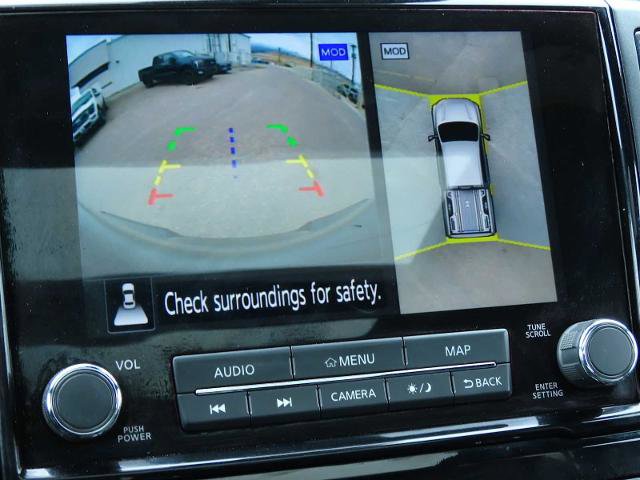 Used 2022 Nissan Titan PRO-4X w/ Pro-4x Convenience Package image 30