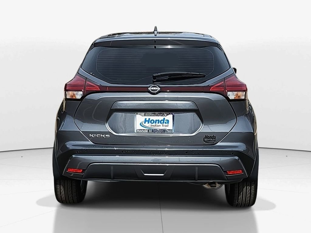 Used 2025 Nissan Kicks Play S image 6
