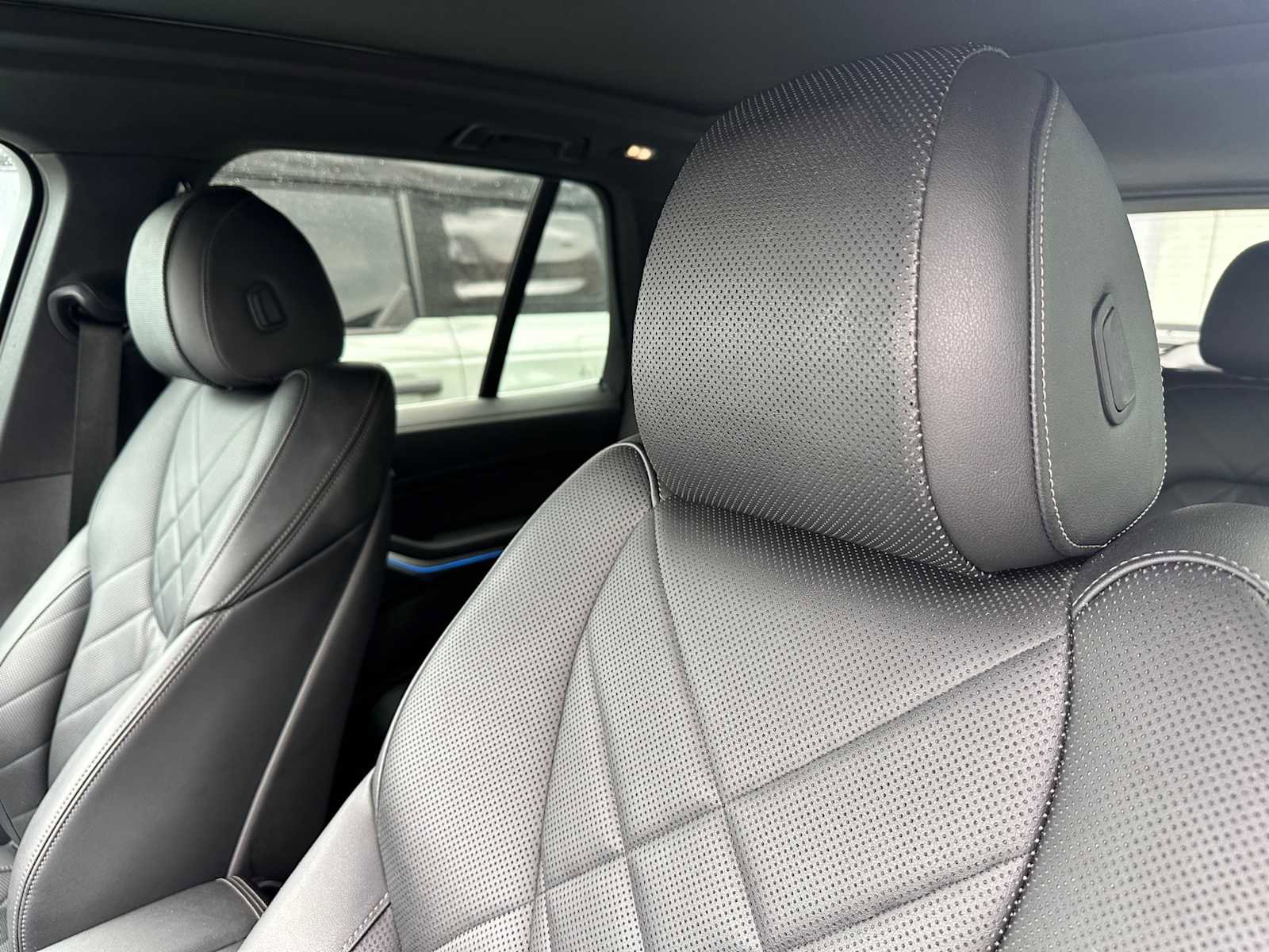 Used 2023 BMW X5 xDrive45e image 12