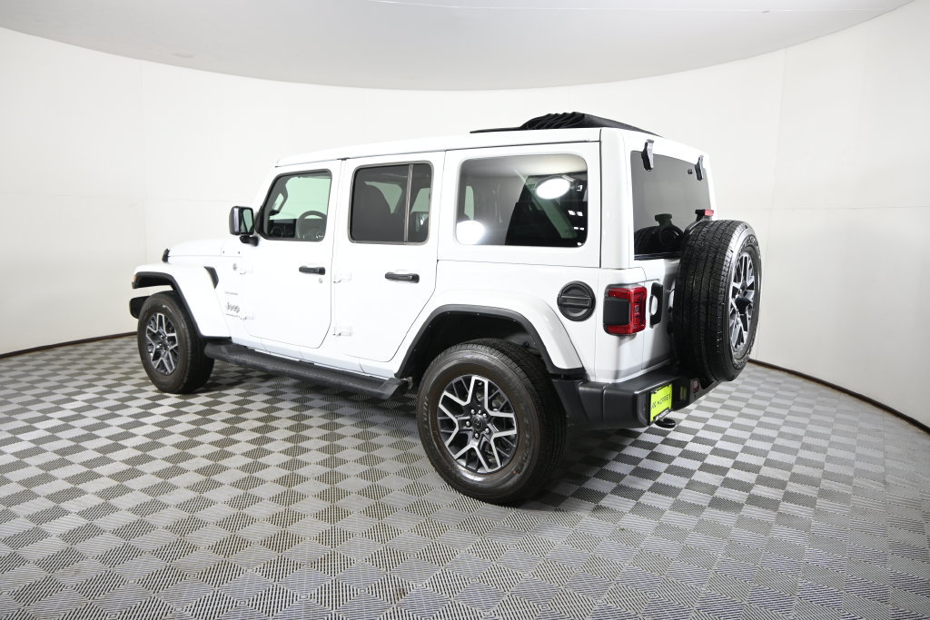 Used 2024 Jeep Wrangler Unlimited Sahara w/ Safety Group AWD/4WD image 4