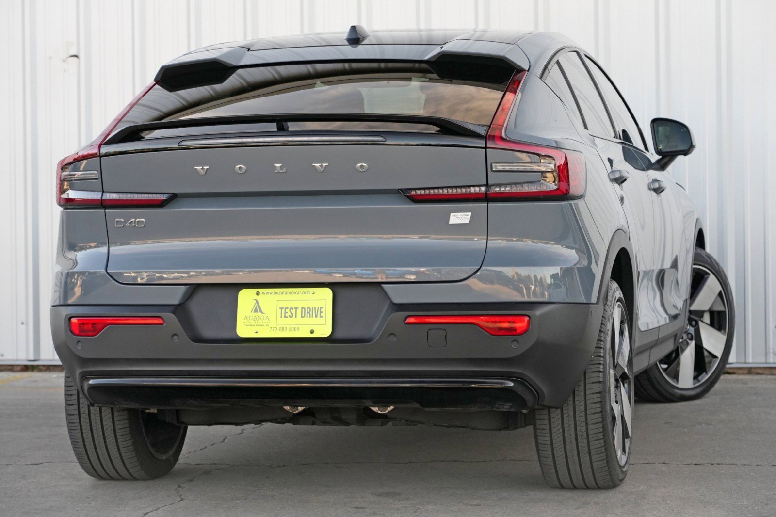 Used 2023 Volvo C40 P8 Recharge Ultimate image 4