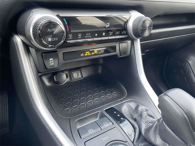 Used 2024 Toyota RAV4 XLE image 29