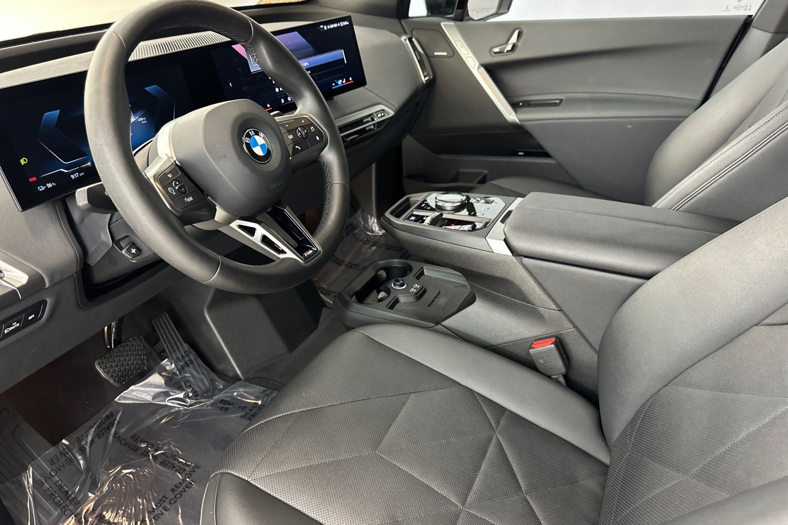 Certified 2025 BMW iX xDrive50 w/ Sport Package AWD/4WD image 4
