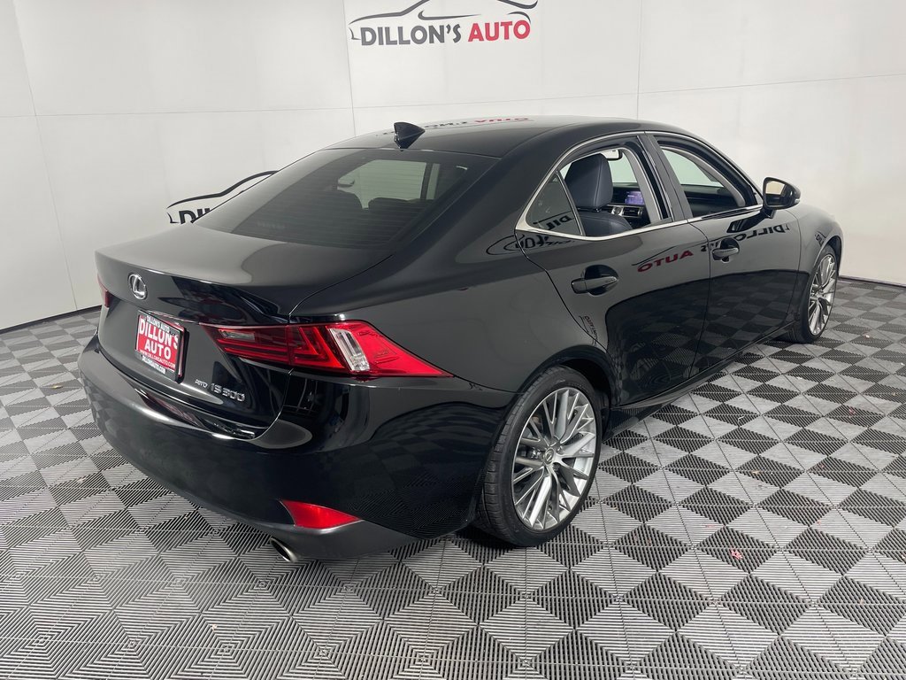 Used 2016 Lexus IS 300 AWD image 8