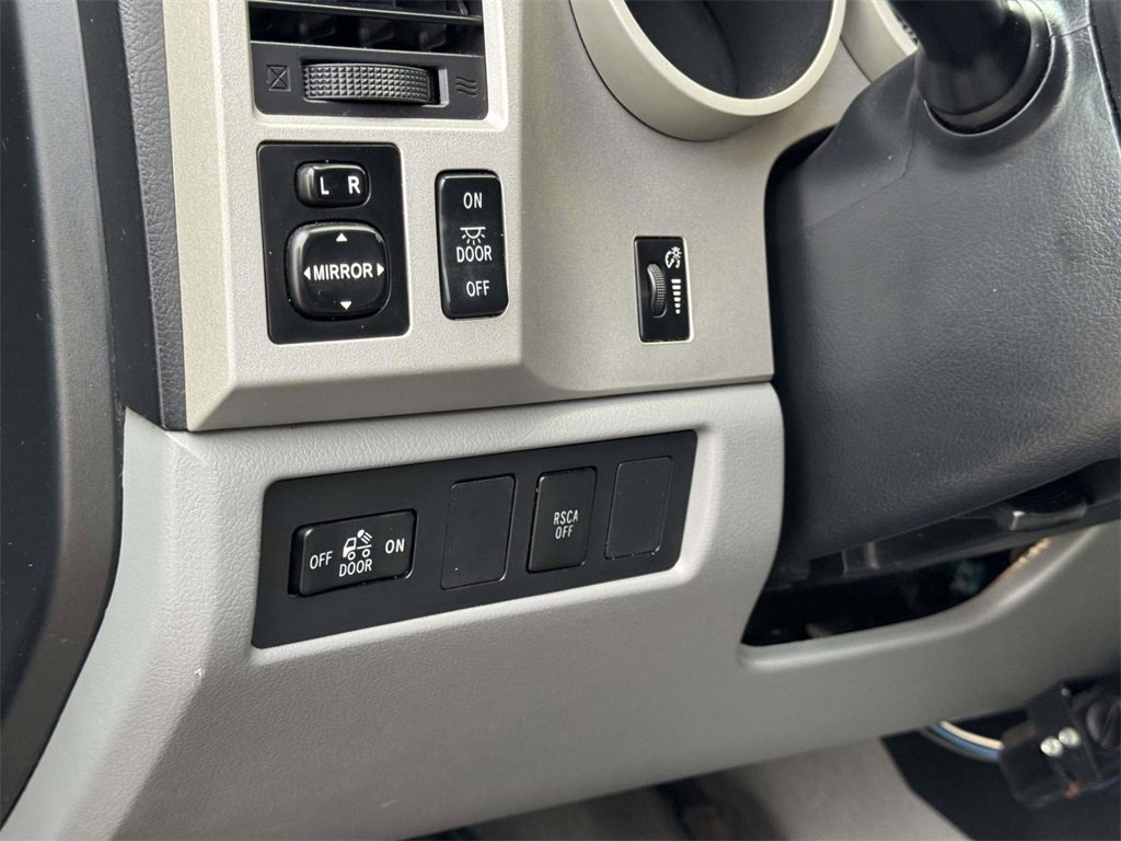 Used 2008 Toyota Tundra 4x4 Double Cab image 11