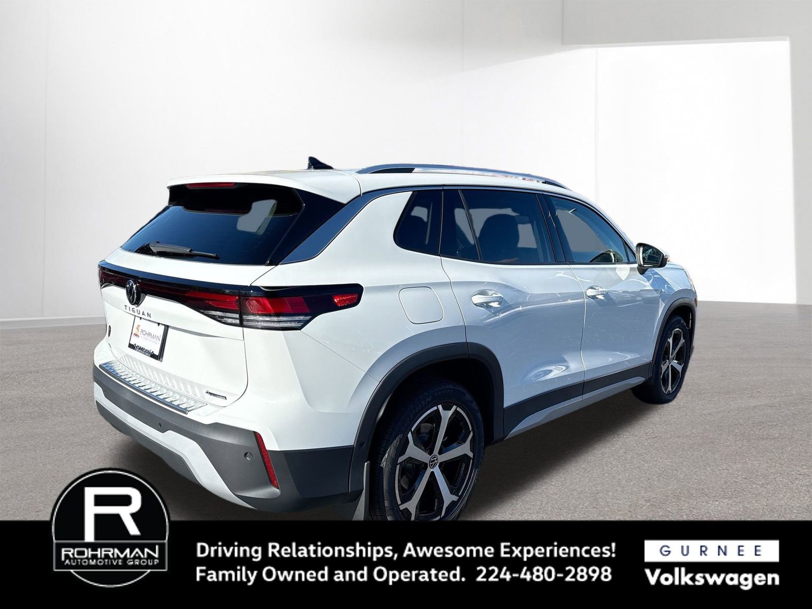 New 2026 Volkswagen Tiguan SE image 9