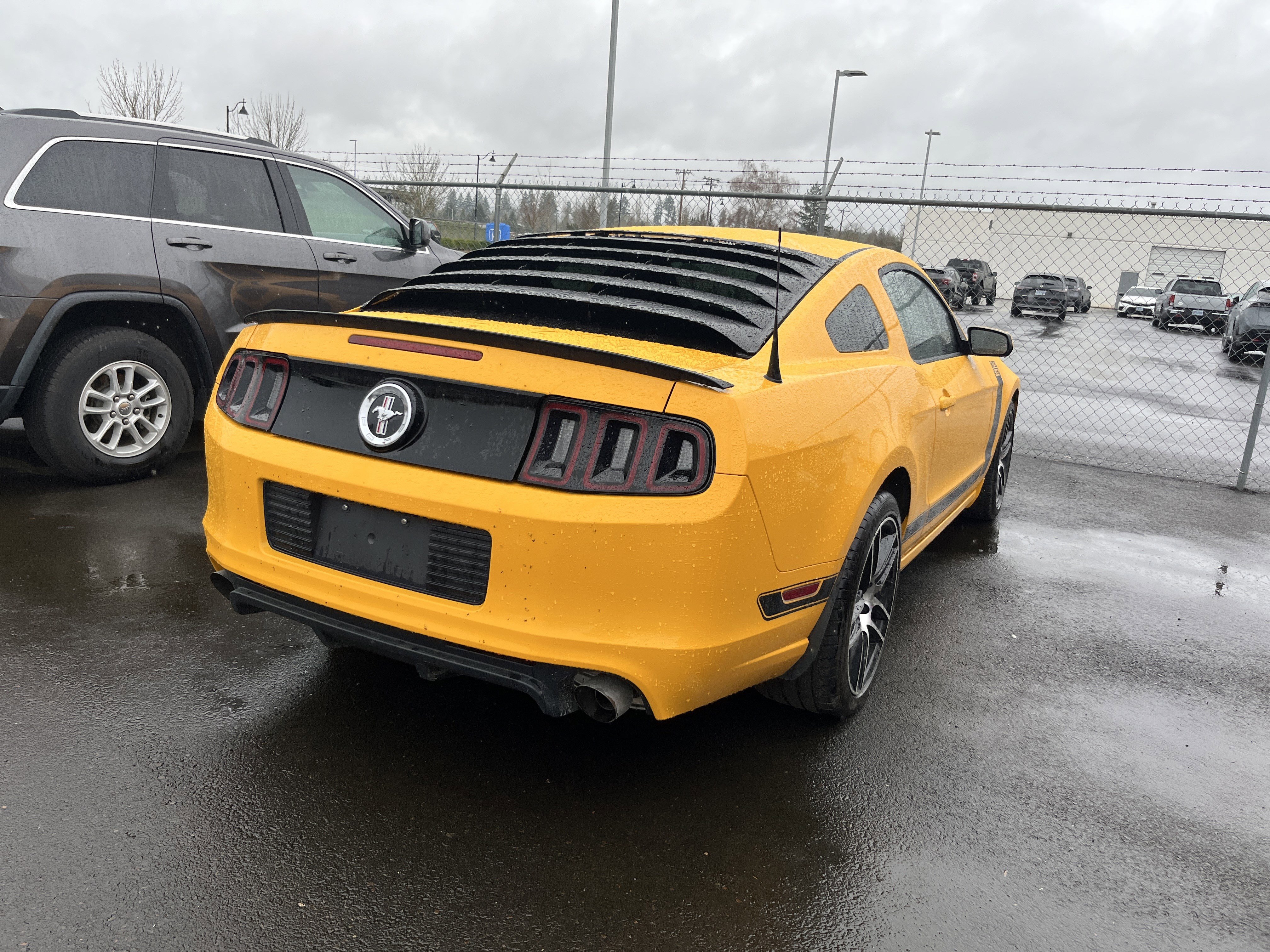 Used 2013 Ford Mustang Boss 302 w/ Boss 302 Accessory Pkg RWD image 8