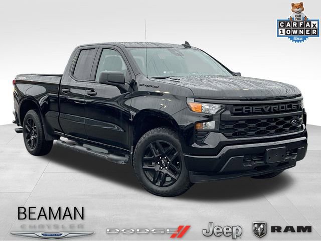 Used 2025 Chevrolet Silverado 1500 Custom w/ Turbomax Blackout Package image 1