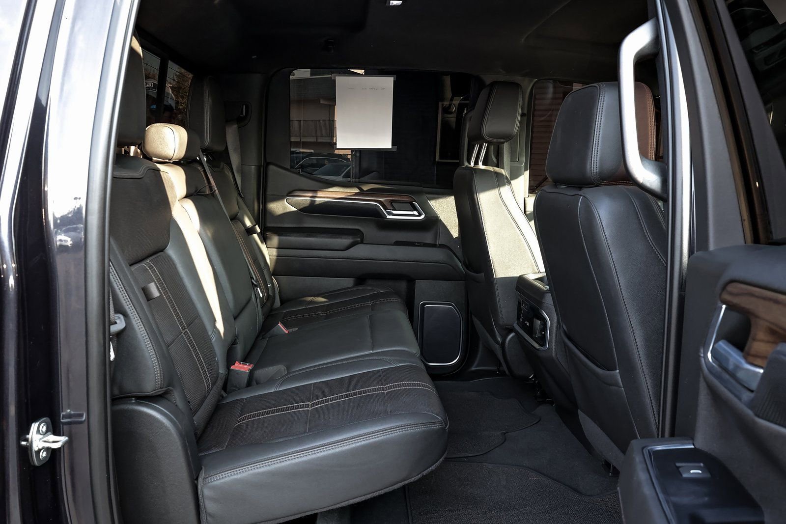 Used 2023 Chevrolet Silverado 1500 High Country image 25