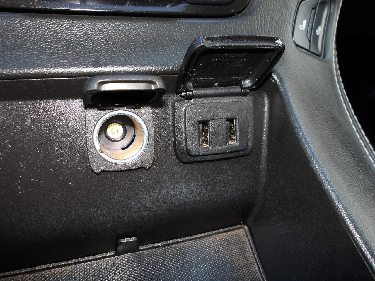 Used 2019 Chevrolet Tahoe LT w/ LT Midnight Edition image 18