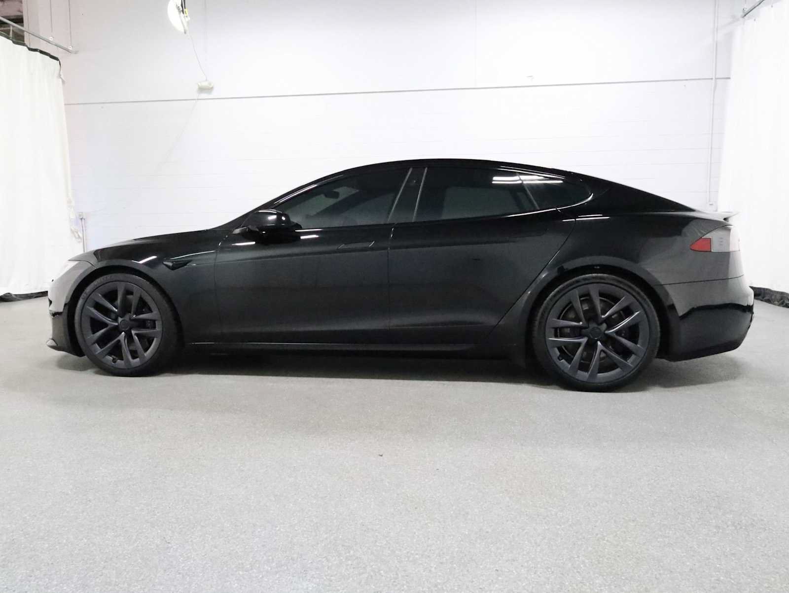 Used 2021 Tesla Model S Plaid AWD/4WD image 2