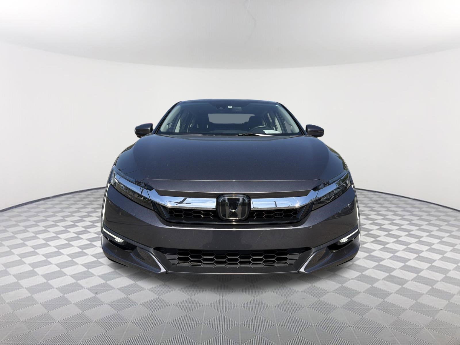 Used 2018 Honda Clarity Touring image 2