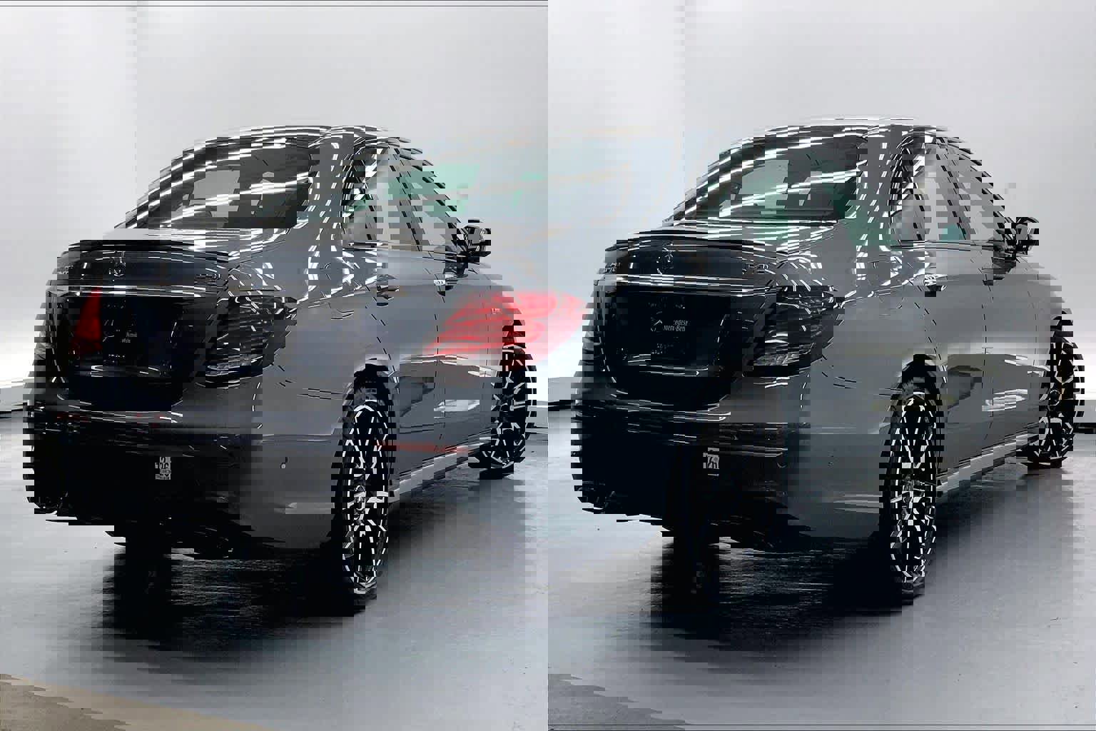 Used 2018 Mercedes-Benz E 43 AMG 4MATIC Sedan image 4