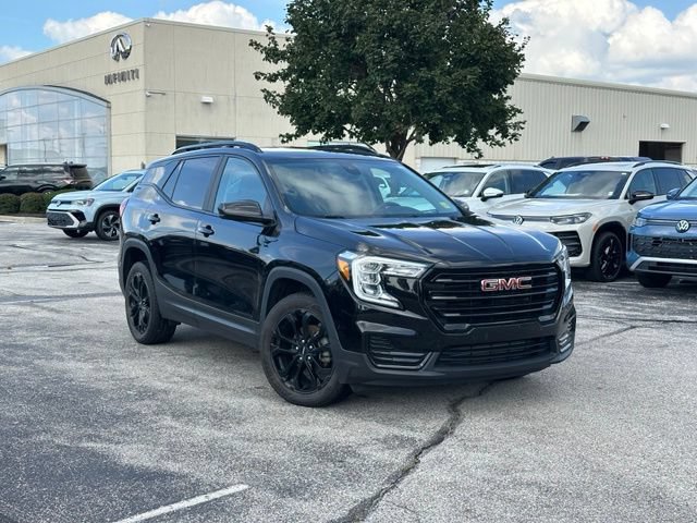 Used 2022 GMC Terrain SLE w/ Driver Convenience Package AWD/4WD image 2