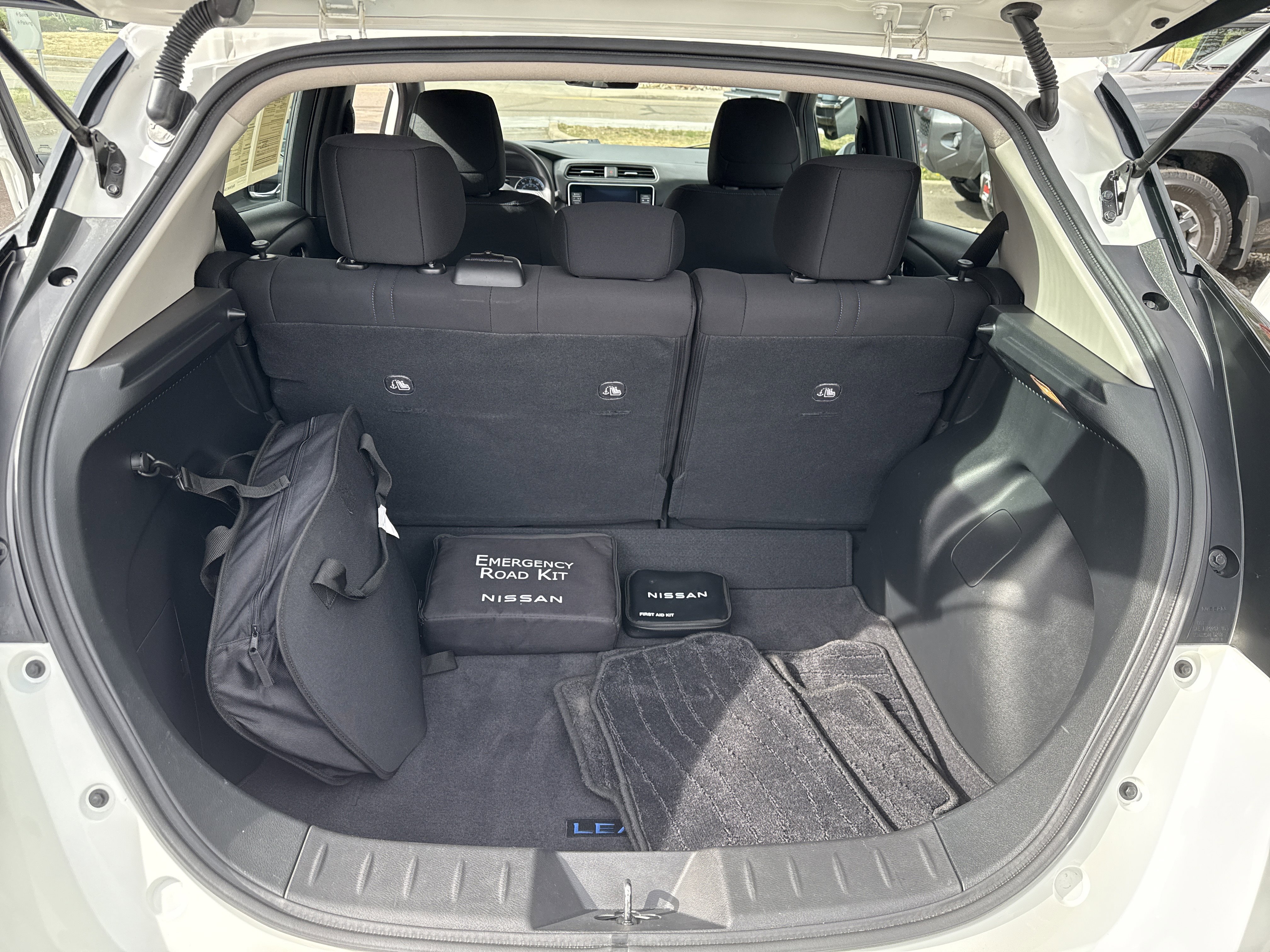 Certified 2024 Nissan Leaf S image 13