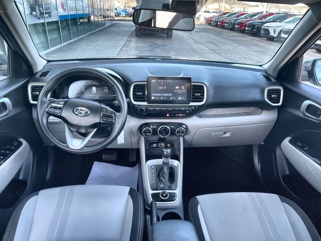 Used 2023 Hyundai Venue SEL w/ Cargo Package FWD image 19