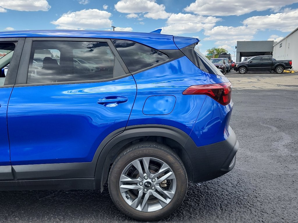 Used 2021 Kia Seltos LX AWD/4WD image 9