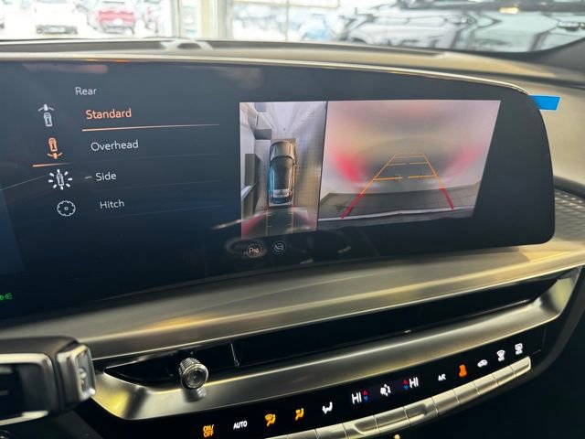 New 2025 Cadillac Lyriq Luxury image 4