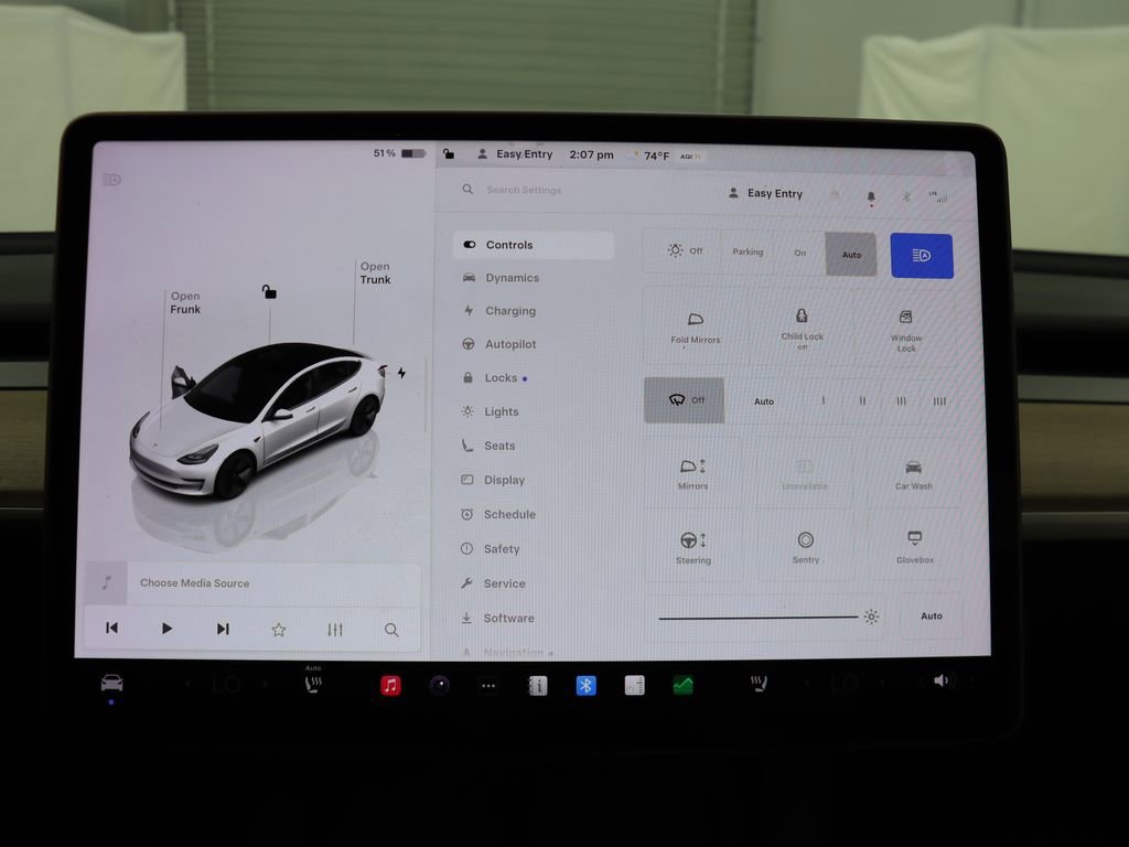 Used 2023 Tesla Model 3 Standard Range image 23