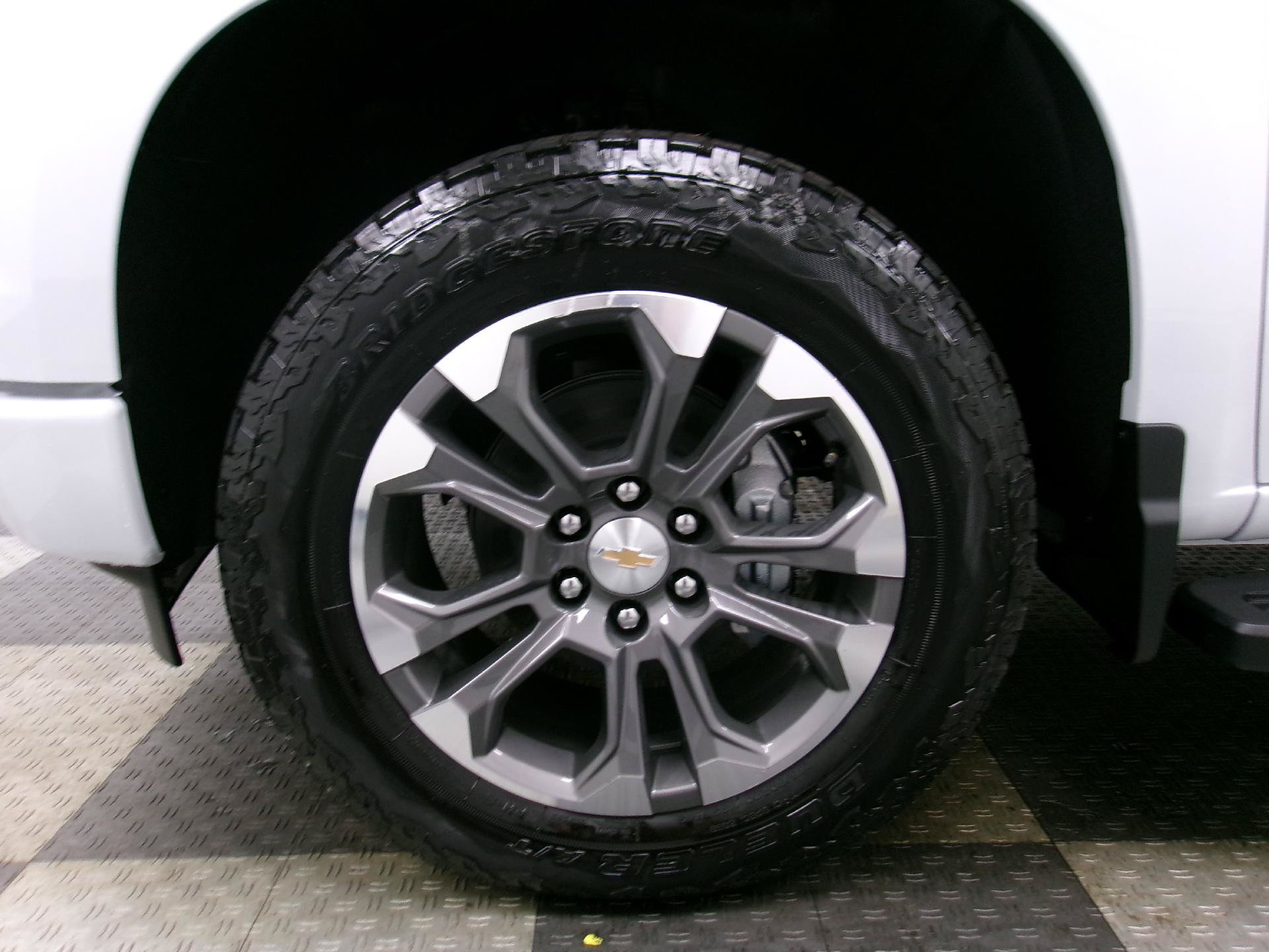 New 2026 Chevrolet Silverado 1500 High Country w/ Technology Package AWD/4WD image 17