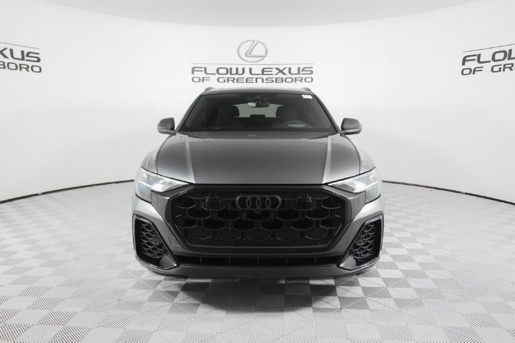 Used 2024 Audi SQ8 Prestige AWD/4WD image 2