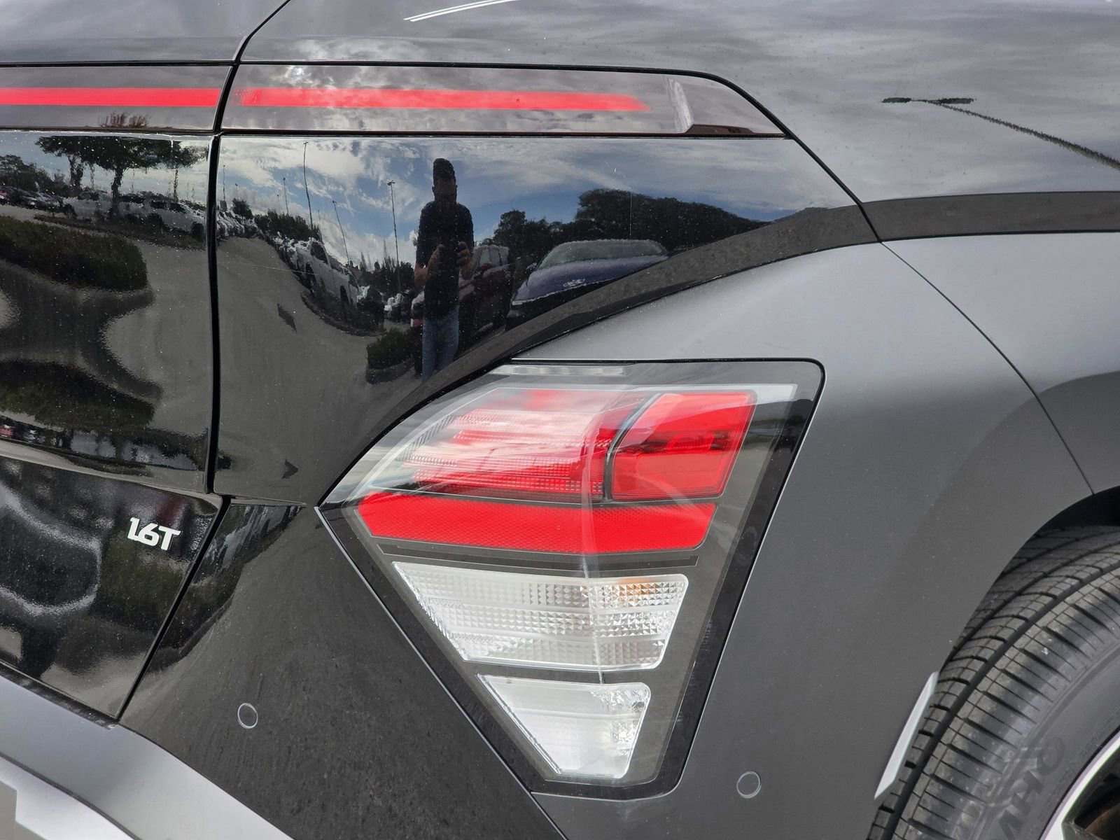 New 2026 Hyundai Kona Limited FWD image 7