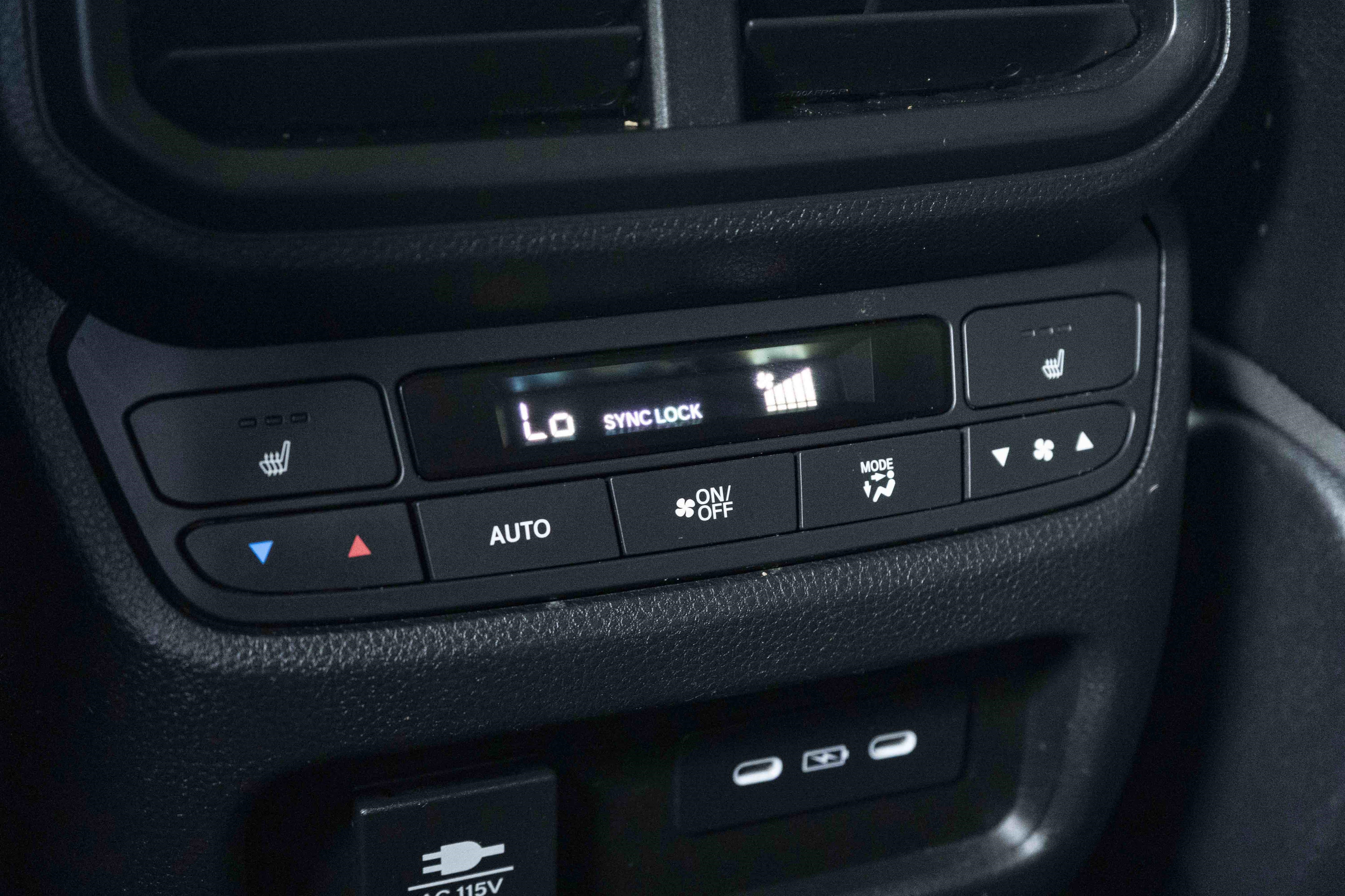 Used 2024 Honda Pilot Elite image 41