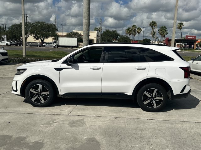 Certified 2023 Kia Sorento S w/ Panoramic Sunroof Package FWD image 9