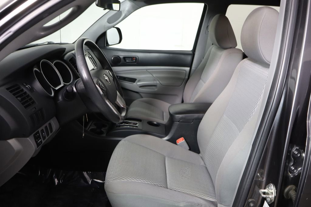 Used 2014 Toyota Tacoma PreRunner w/ Convenience Package RWD image 14