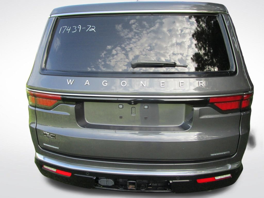 Used 2022 Jeep Wagoneer Series III AWD/4WD image 10