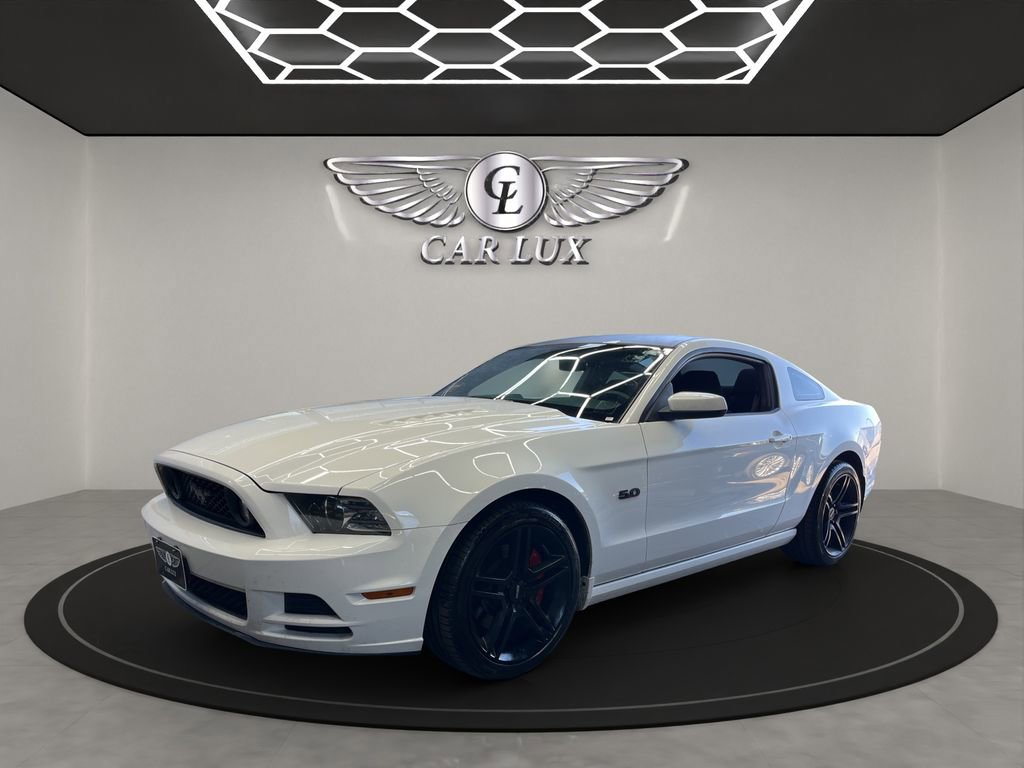 Used 2013 Ford Mustang GT RWD image 2