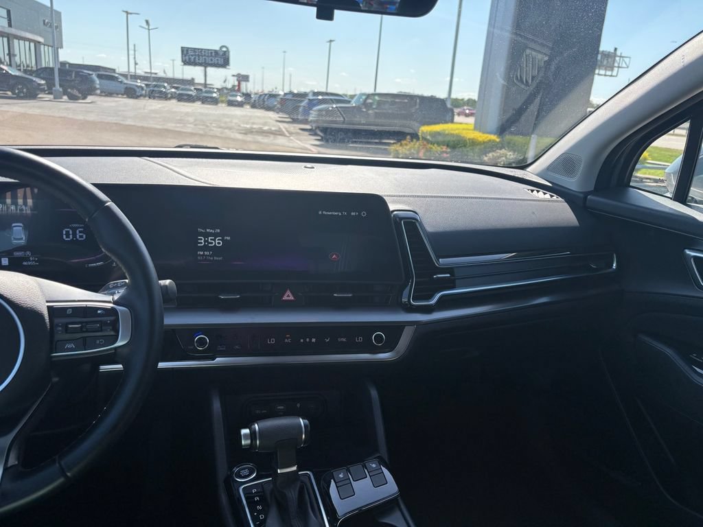 Used 2025 Kia Sportage EX FWD image 17