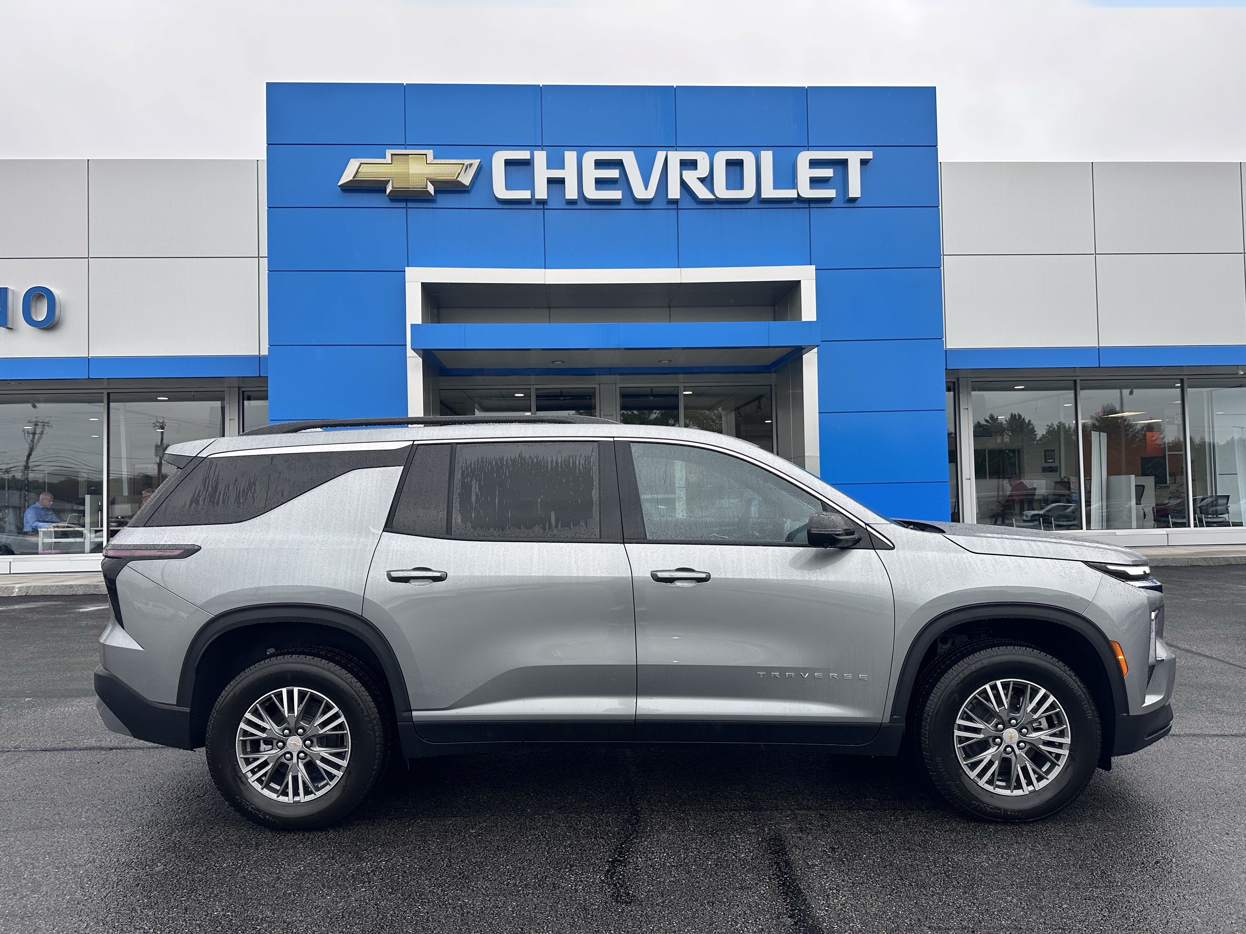 New 2027 Chevrolet Traverse LT w/ Driver Confidence Package