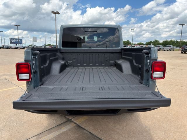 New 2026 Jeep Gladiator Sport AWD/4WD image 17