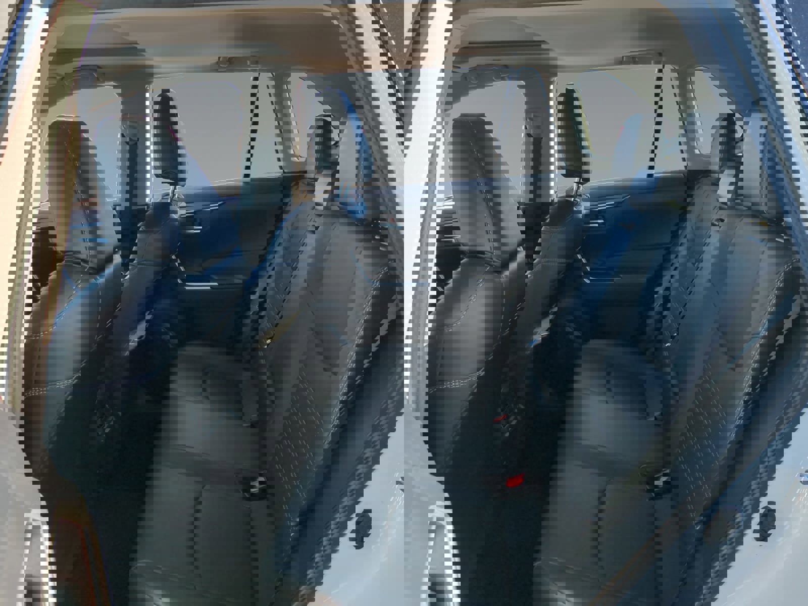 Used 2022 Toyota RAV4 XLE Premium image 13