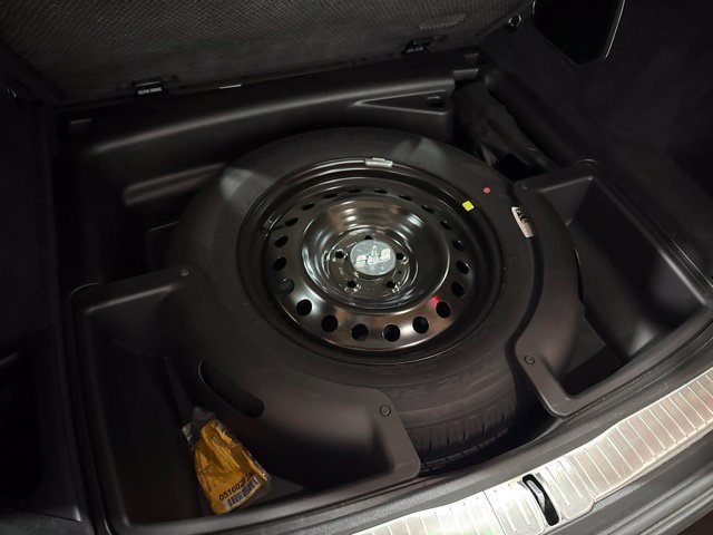 Used 2023 Jeep Grand Cherokee Overland AWD/4WD image 34