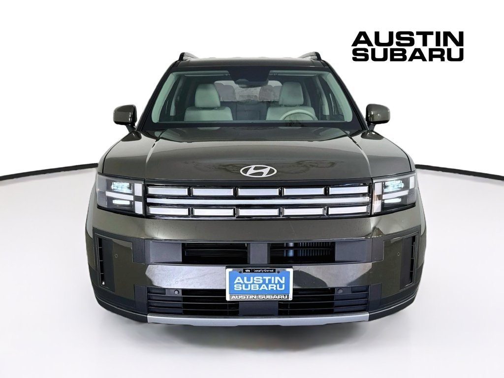 Used 2025 Hyundai Santa Fe SEL FWD image 2