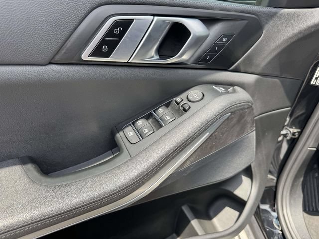 Used 2022 BMW X5 xDrive40i AWD/4WD image 18