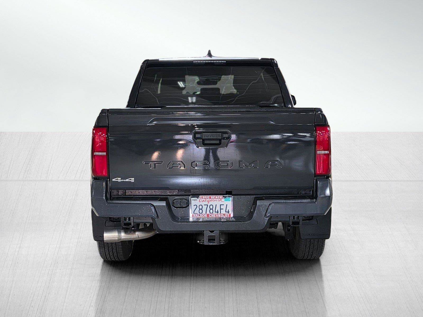 Used 2025 Toyota Tacoma SR5 AWD/4WD image 6