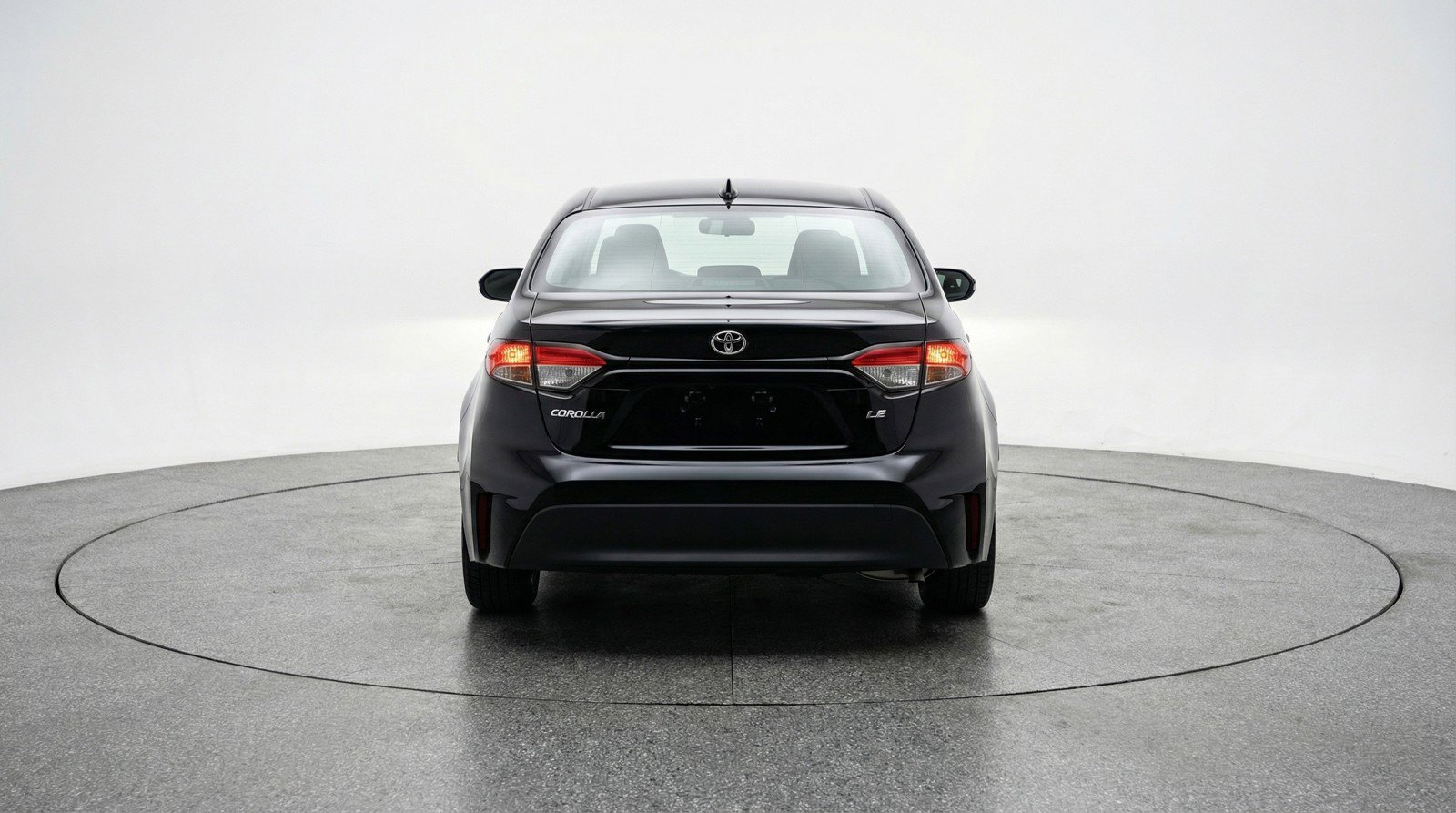 Used 2025 Toyota Corolla LE image 7