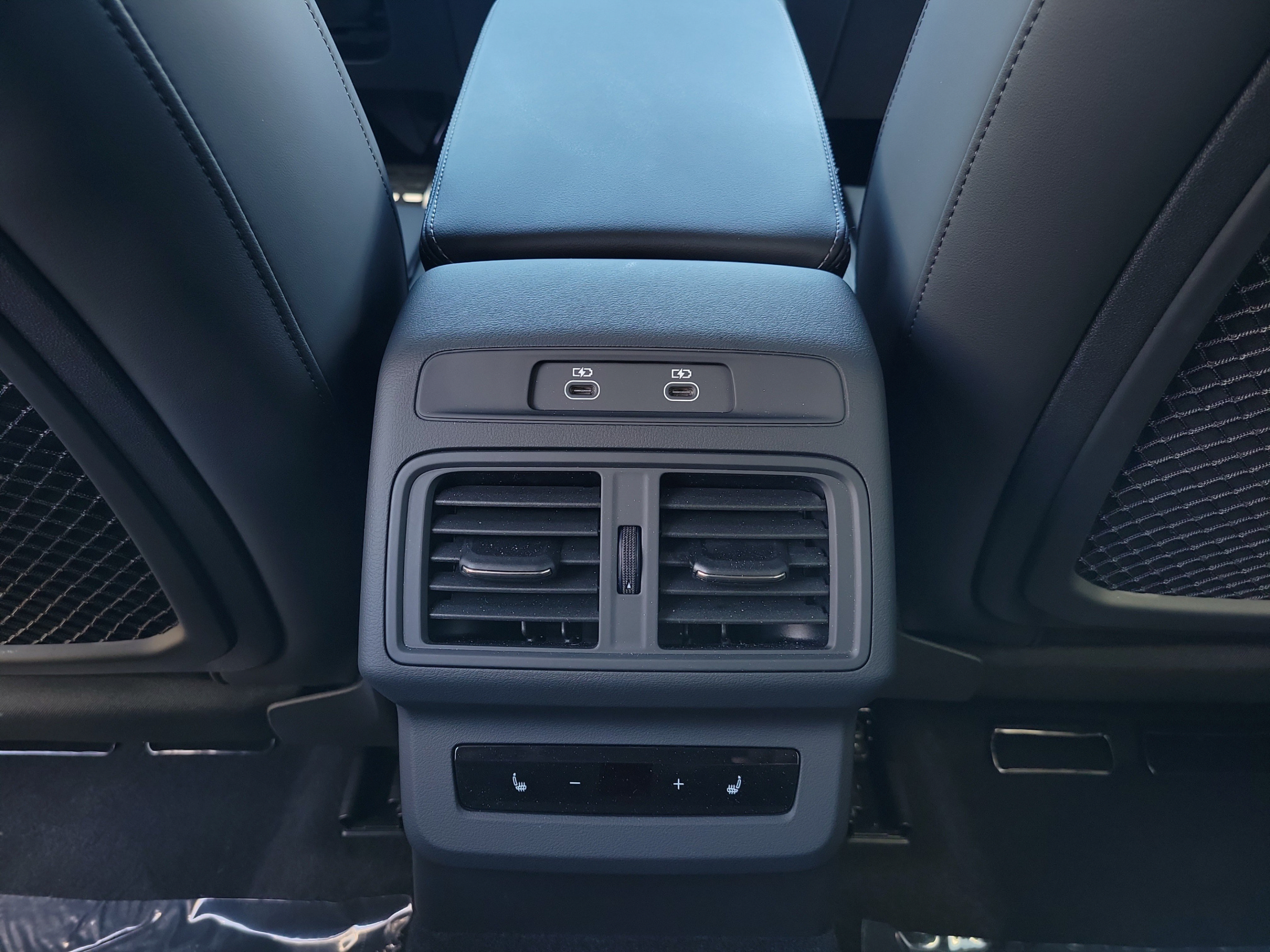 Used 2025 Audi SQ5 Prestige AWD/4WD image 11