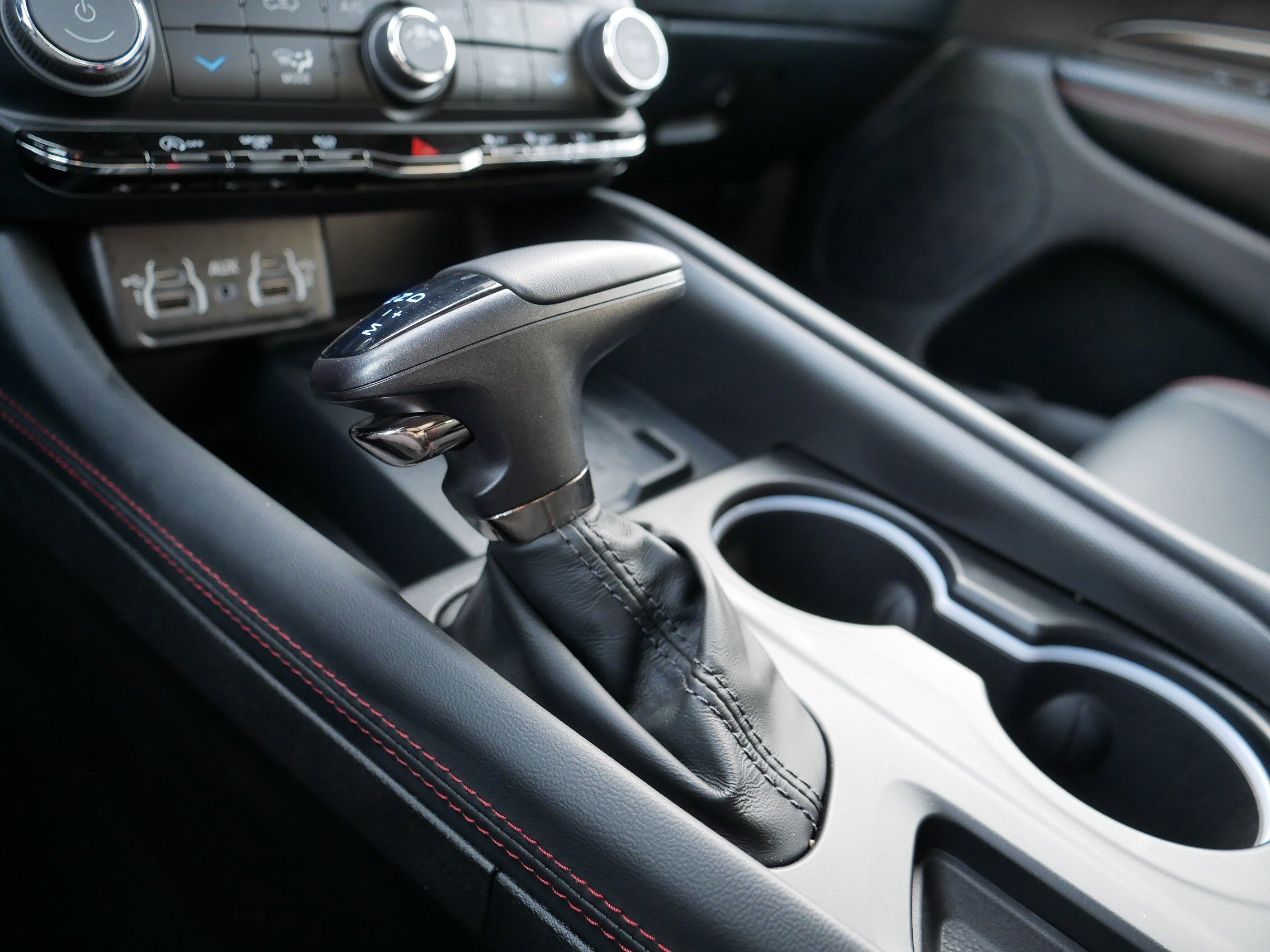 Certified 2025 Dodge Durango GT image 24