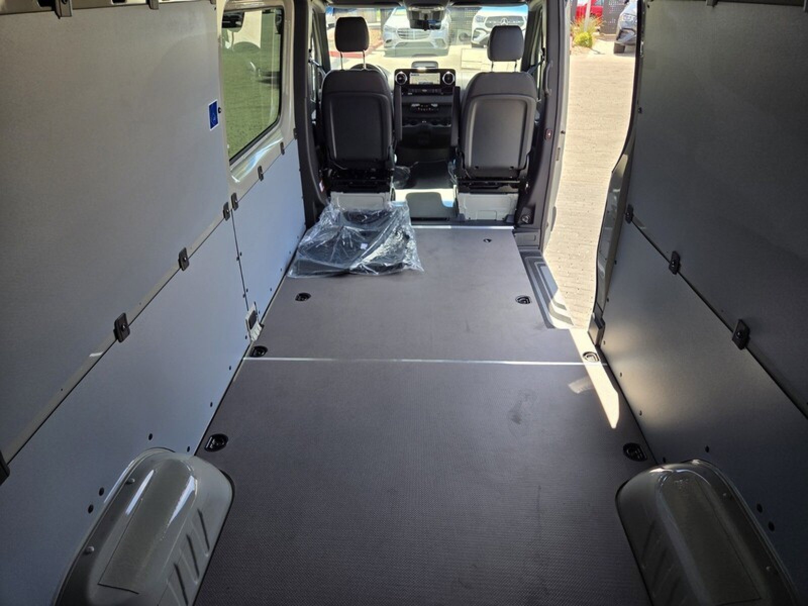New 2026 Mercedes-Benz Sprinter 2500 image 17