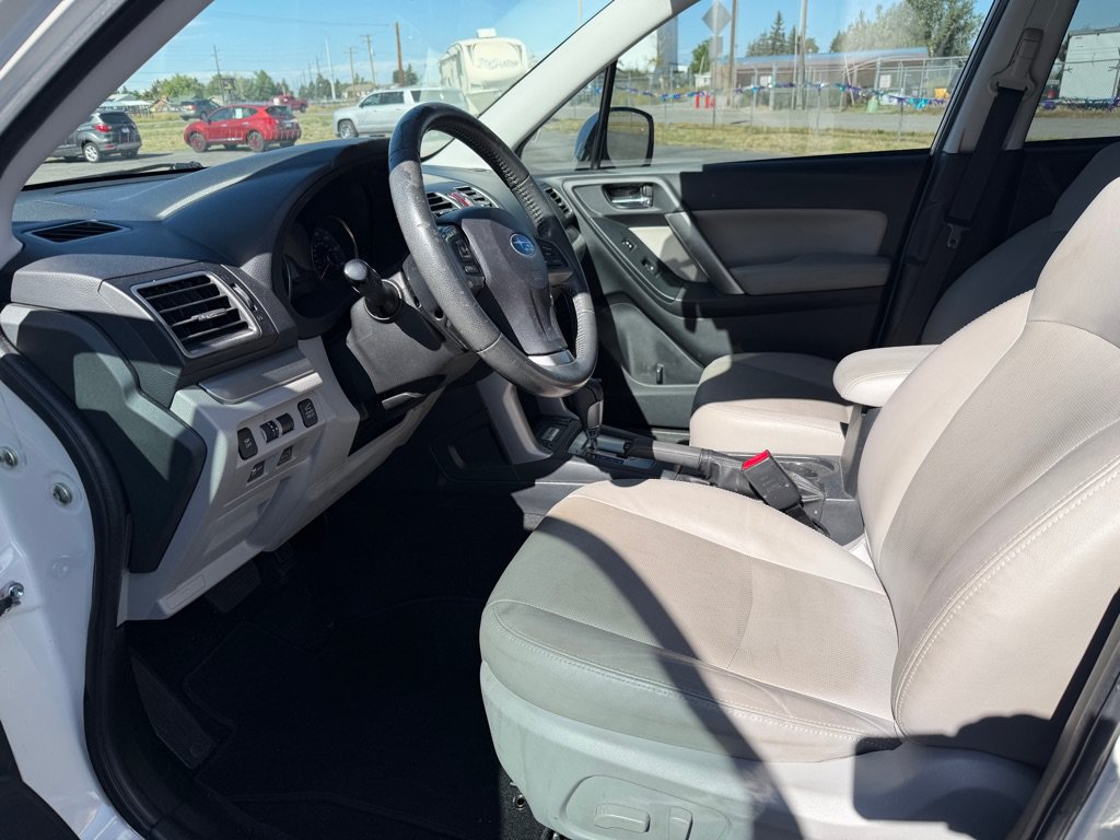 Used 2016 Subaru Forester 2.5i Limited AWD/4WD image 12